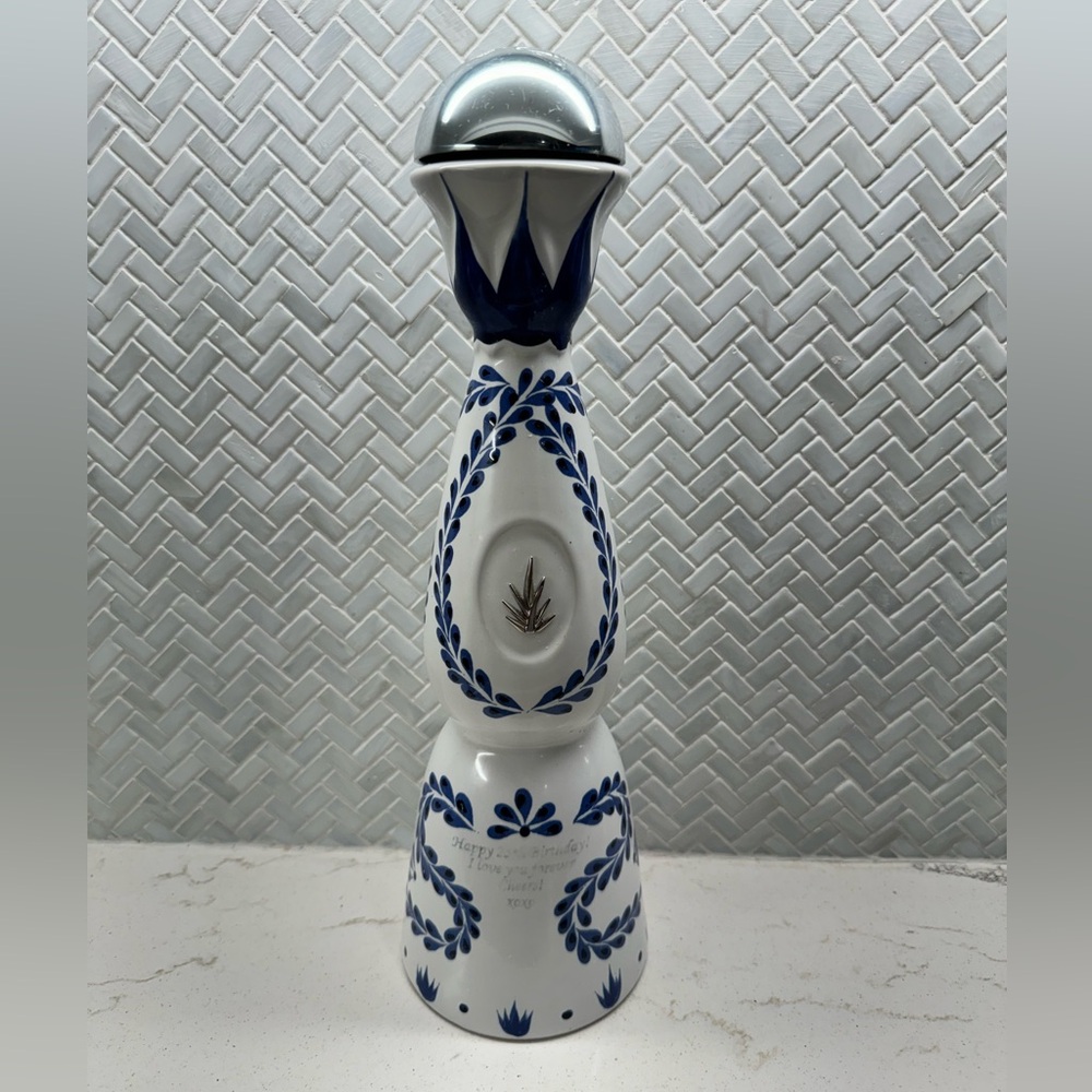 1 EMPTY Clase Azul Anejo empty Bottle 750 ml  no box , Mexico, with Love marking